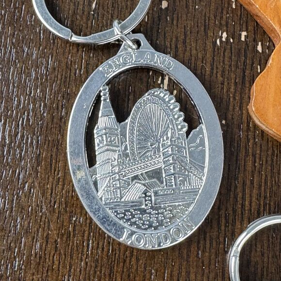 Souvenir Keychain Lot Aruba London Ottawa Chicago New York Mexico San Diego - Picture 10 of 12